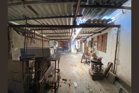 Casa à venda com 150m², 2 quartos e 3 vagas Casa à venda com 150m², 2 quartos e 3 vagasGaragem