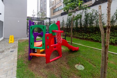Apartamento à venda com 40m², 1 quarto e sem vaga Apartamento à venda com 40m², 1 quarto e sem vagaÁrea Comum - Playground