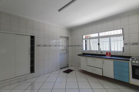 Casa para alugar com 240m², 4 quartos e 5 vagas Casa para alugar com 240m², 4 quartos e 5 vagasCozinha
