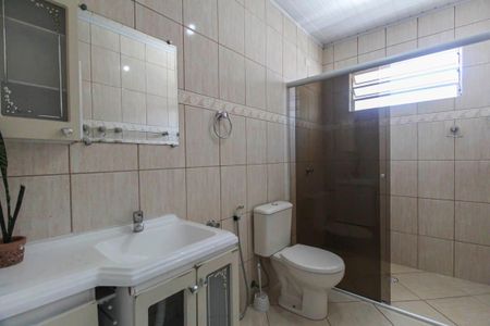 Casa para alugar com 240m², 4 quartos e 5 vagas Casa para alugar com 240m², 4 quartos e 5 vagasBanheiro 1