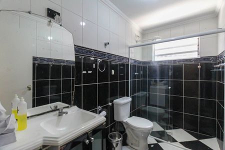 Casa para alugar com 240m², 4 quartos e 5 vagas Casa para alugar com 240m², 4 quartos e 5 vagasBanheiro 2