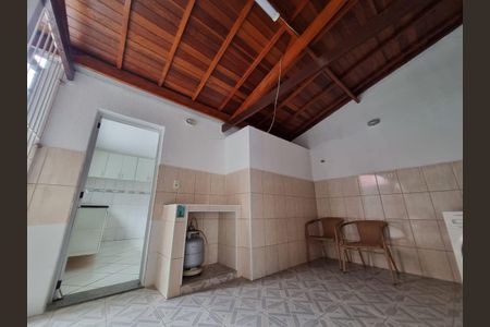 Casa para alugar com 240m², 4 quartos e 5 vagas Casa para alugar com 240m², 4 quartos e 5 vagasÁrea de Serviço