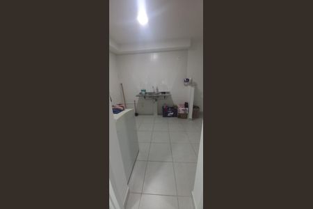 Cozinha de apartamento para alugar com 2 quartos, 33m² em Vila Nova Curuca, São Paulo