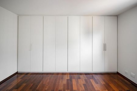 Apartamento à venda com 263m², 4 quartos e 2 vagas