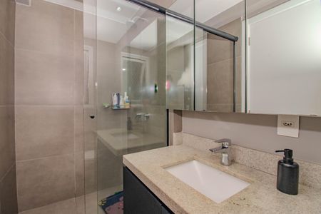 Apartamento para alugar com 76m², 2 quartos e 2 vagas Apartamento para alugar com 76m², 2 quartos e 2 vagasBanheiro da Suíte