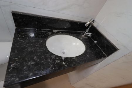 Apartamento à venda com 86m², 2 quartos e 1 vagaBanheiro Social - Pia