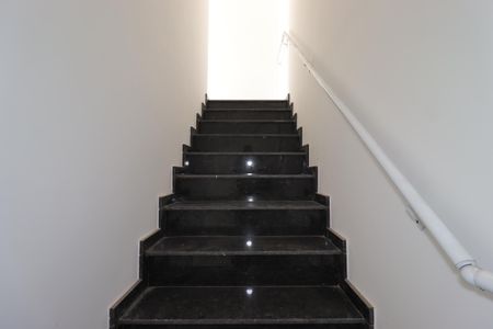 Apartamento à venda com 86m², 2 quartos e 1 vagaEscada