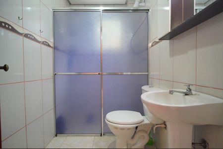 Banheiro de apartamento para alugar com 1 quarto, 42m² em Vila Nova, Novo Hamburgo