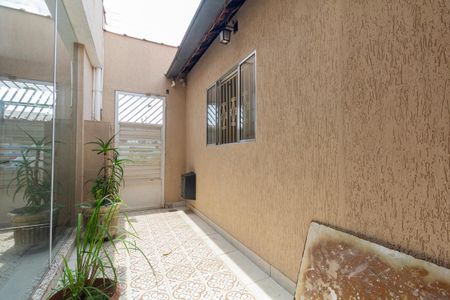 Casa à venda com 130m², 3 quartos e 2 vagas Casa à venda com 130m², 3 quartos e 2 vagasEntrada