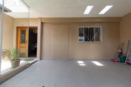 Casa à venda com 130m², 3 quartos e 2 vagas Casa à venda com 130m², 3 quartos e 2 vagasGaragem