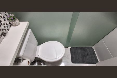 Apartamento à venda com 73m², 2 quartos e 1 vaga Apartamento à venda com 73m², 2 quartos e 1 vagaBanheiro Social