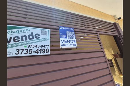 Casa à venda com 137m², 3 quartos e 2 vagas Casa à venda com 137m², 3 quartos e 2 vagasPlaca