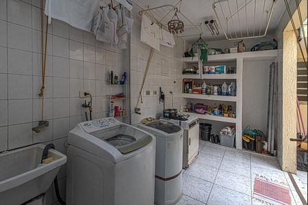 Casa à venda com 160m², 4 quartos e 2 vagas Casa à venda com 160m², 4 quartos e 2 vagasárea de serviço_1