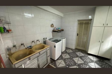 Casa à venda com 3 quartos, 230m² em Vila Carrão, São Paulo