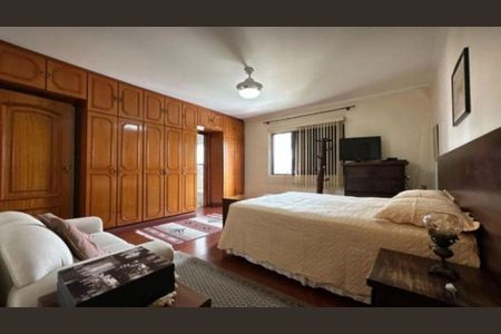 Casa à venda com 3 quartos, 230m² em Vila Carrão, São Paulo