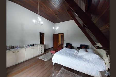 Casa à venda com 4 quartos, 429m² em Jardim Leonor, São Paulo