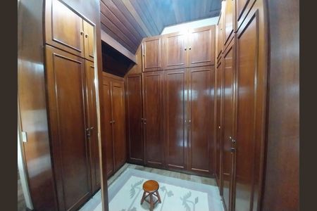 Casa à venda com 4 quartos, 429m² em Jardim Leonor, São Paulo