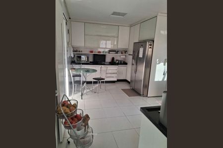 Apartamento à venda com 141m², 3 quartos e 3 vagas