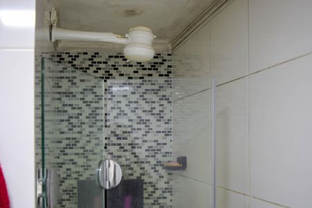 Apartamento à venda com 57m², 2 quartos e 1 vaga Apartamento à venda com 57m², 2 quartos e 1 vagaBanheiro