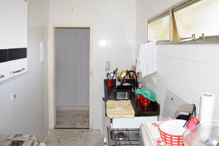 Apartamento à venda com 57m², 2 quartos e 1 vaga Apartamento à venda com 57m², 2 quartos e 1 vagaCozinha e Área de Serviço