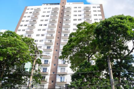 Apartamento à venda com 57m², 2 quartos e 1 vaga Apartamento à venda com 57m², 2 quartos e 1 vagaFachada