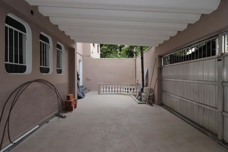 Casa à venda com 108m², 3 quartos e 2 vagasGaragem
