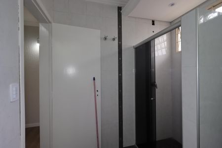 Casa à venda com 108m², 3 quartos e 2 vagasBanheiro do piso superior