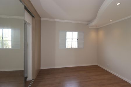 Casa à venda com 108m², 3 quartos e 2 vagasQuarto 3