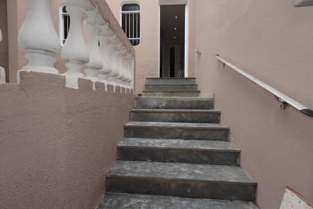 Casa à venda com 108m², 3 quartos e 2 vagasEntrada