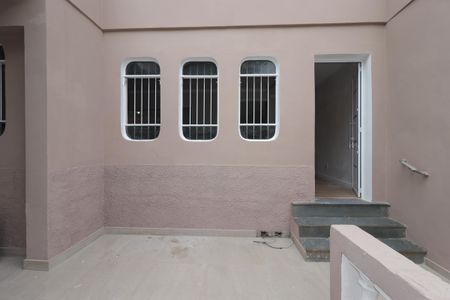 Casa à venda com 108m², 3 quartos e 2 vagasQuintal