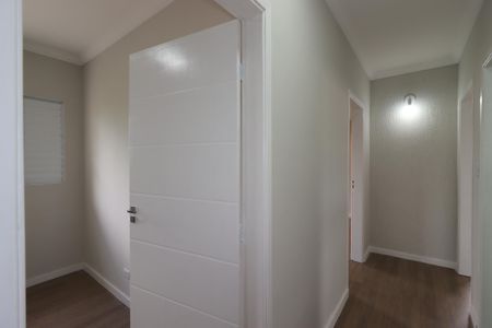 Casa à venda com 108m², 3 quartos e 2 vagasCorredor