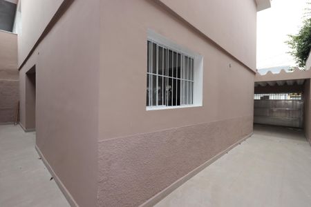 Casa à venda com 108m², 3 quartos e 2 vagasCorredor externo