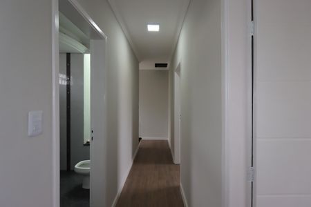 Casa à venda com 108m², 3 quartos e 2 vagasCorredor