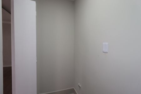 Casa à venda com 108m², 3 quartos e 2 vagasBanheiro do piso inferior