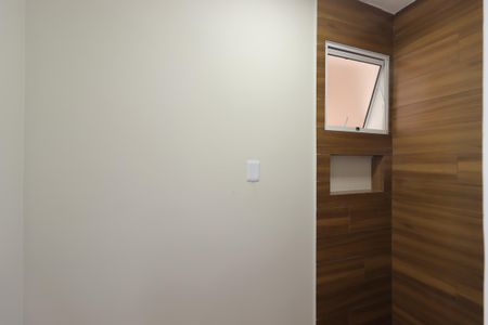 Casa à venda com 108m², 3 quartos e 2 vagasBanheiro do piso inferior