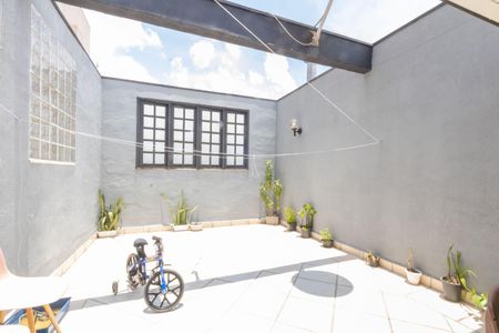 Apartamento à venda com 140m², 3 quartos e 1 vaga Apartamento à venda com 140m², 3 quartos e 1 vagaTerraço