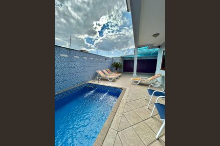 Casa para alugar com 4 quartos, 253m² em Jardim Virginia Bianca, São Paulo