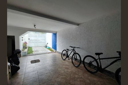 Casa de condomínio à venda com 320m², 4 quartos e 1 vagaGaragem