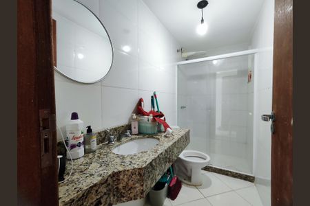 Casa de condomínio à venda com 320m², 4 quartos e 1 vagaBanheiro da Suíte 2