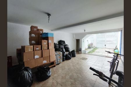 Casa de condomínio à venda com 320m², 4 quartos e 1 vagaGaragem