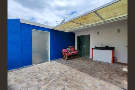 Casa de condomínio à venda com 320m², 4 quartos e 1 vagaTerraço