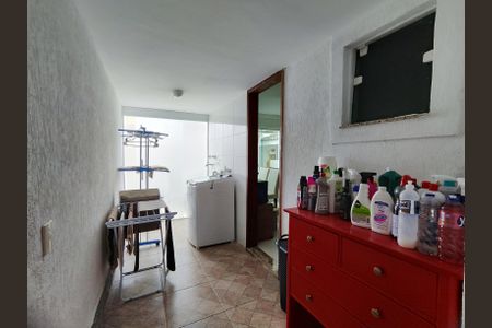 Casa de condomínio à venda com 320m², 4 quartos e 1 vagaÁrea de Serviço
