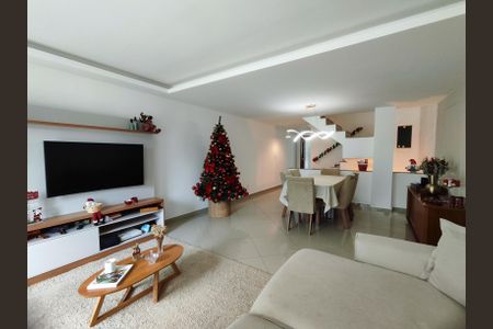 Casa de condomínio à venda com 320m², 4 quartos e 1 vagaSala