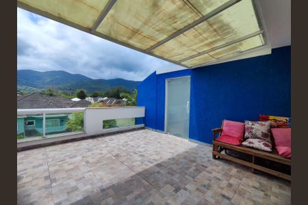 Casa de condomínio à venda com 320m², 4 quartos e 1 vagaTerraço