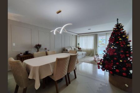 Sala de casa de condomínio para alugar com 4 quartos, 320m² em Vargem Grande, Rio de Janeiro