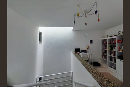 Casa de condomínio à venda com 320m², 4 quartos e 1 vagaTerraço