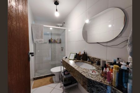 Casa de condomínio à venda com 320m², 4 quartos e 1 vagaBanheiro da Suíte 1