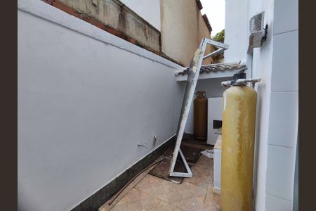 Casa de condomínio à venda com 320m², 4 quartos e 1 vagaÁrea de Serviço