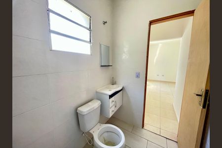 Banheiro de kitnet/studio para alugar com 1 quarto, 50m² em Vila Sao Rafael, Guarulhos