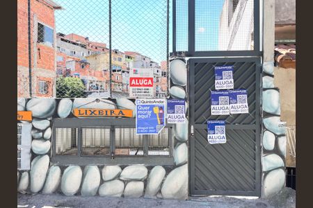 Studio para alugar com 50m², 1 quarto e sem vagaPlaca instalada na fachada do imóvel 